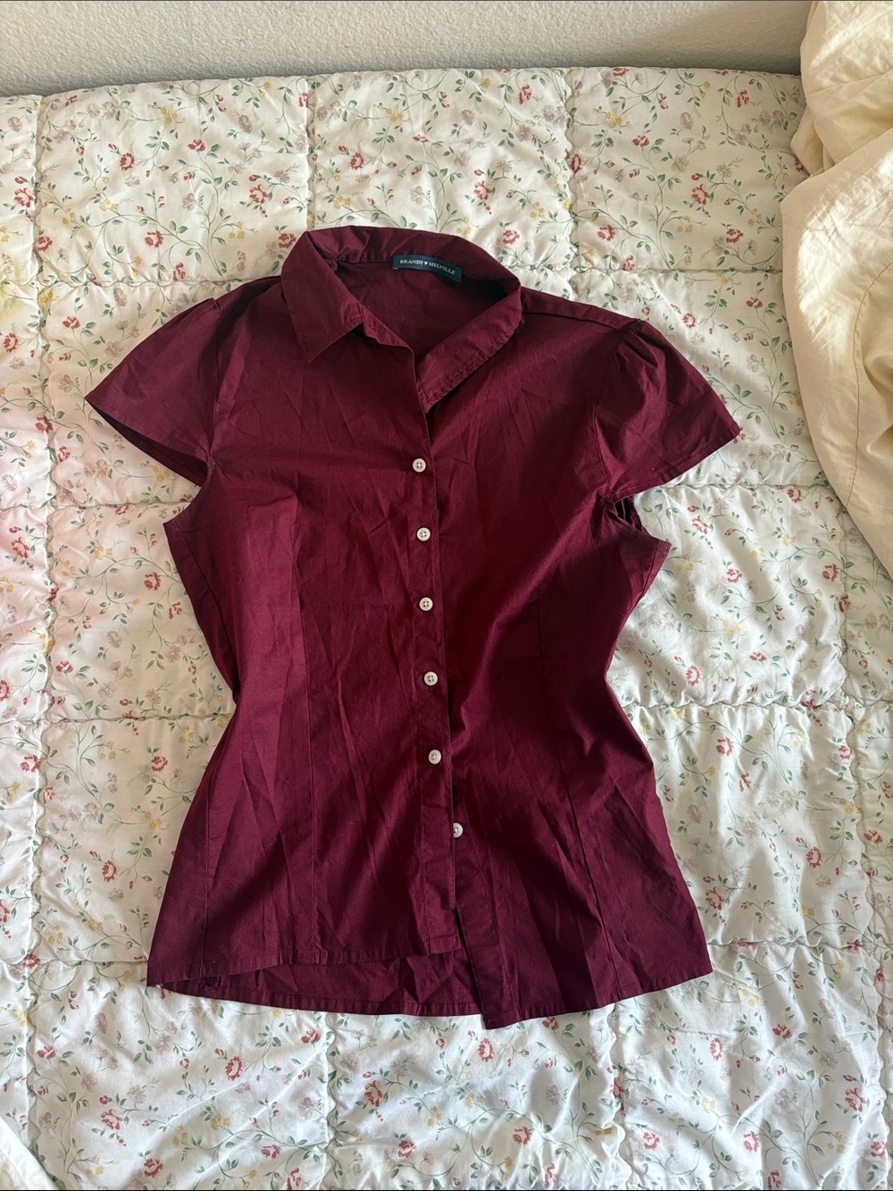 BRANDY MELVILLE MAROON BUTTON UP TOP